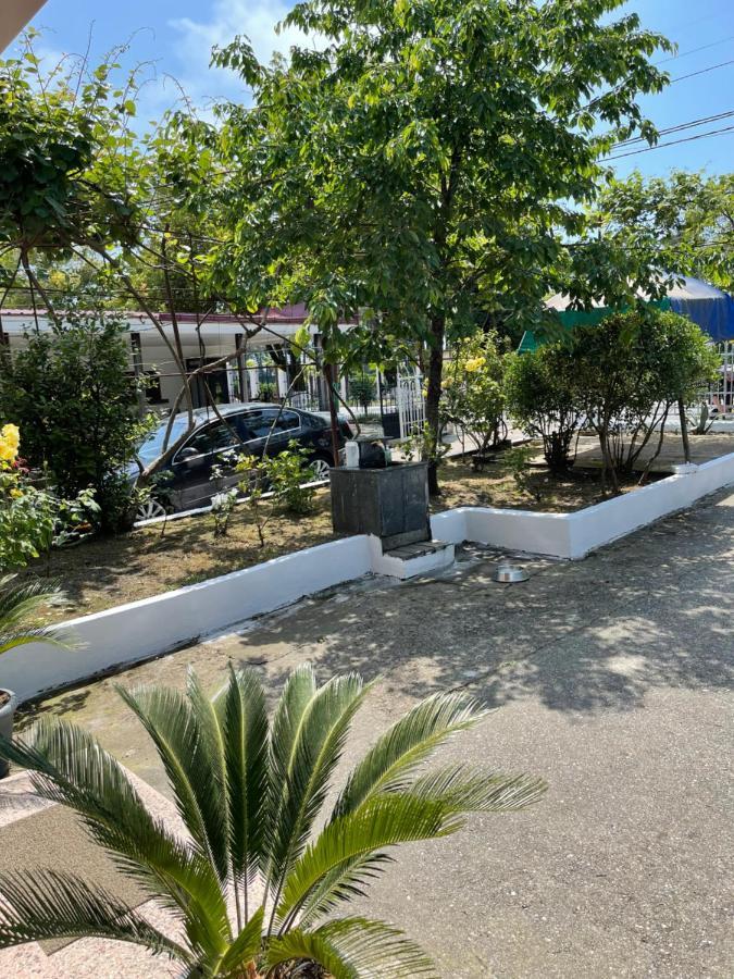 Guesthouse On Agmashenebeli 328 Kobuleti Exterior photo
